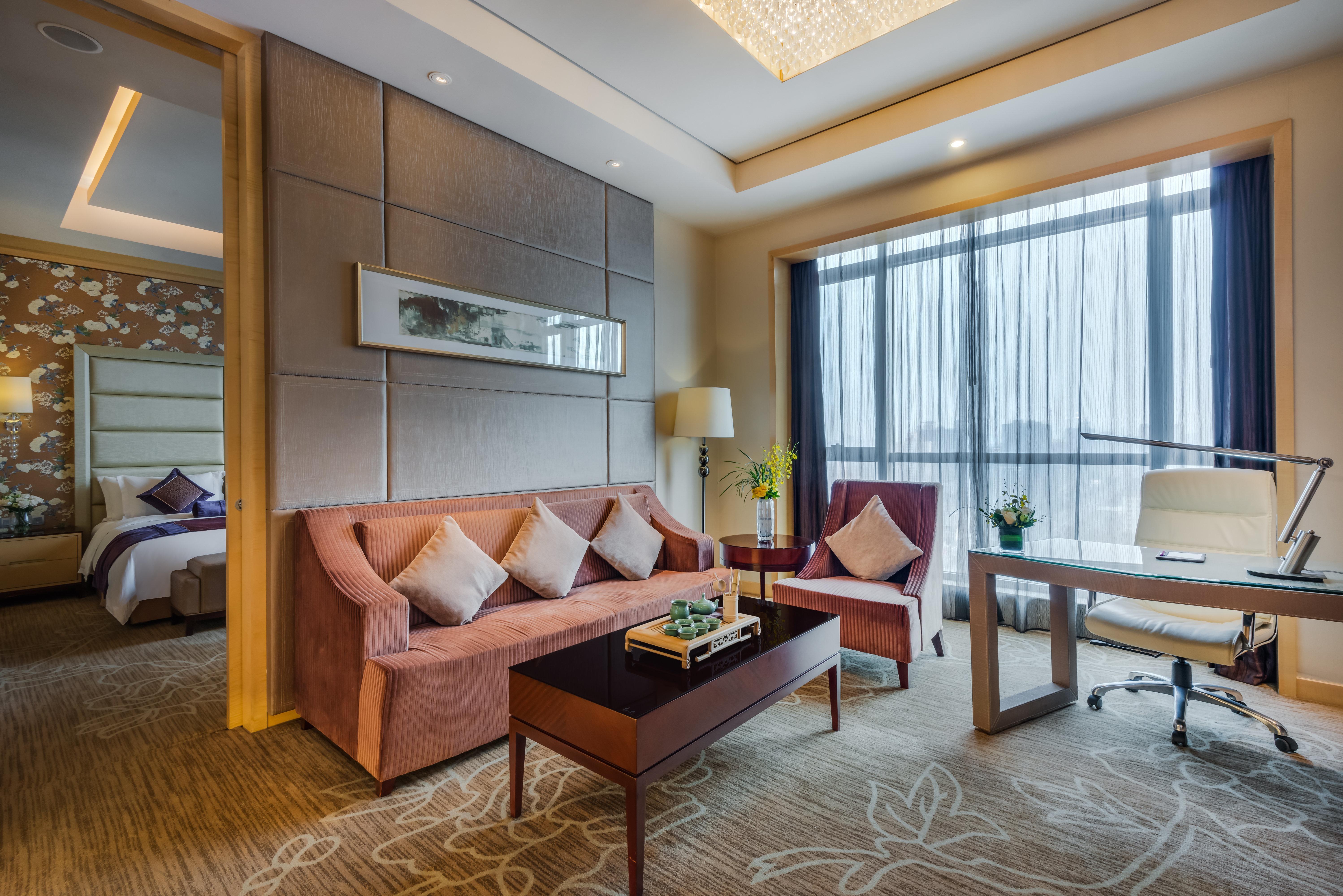 Отель Crowne Plaza Xiangyang By Ihg Экстерьер фото