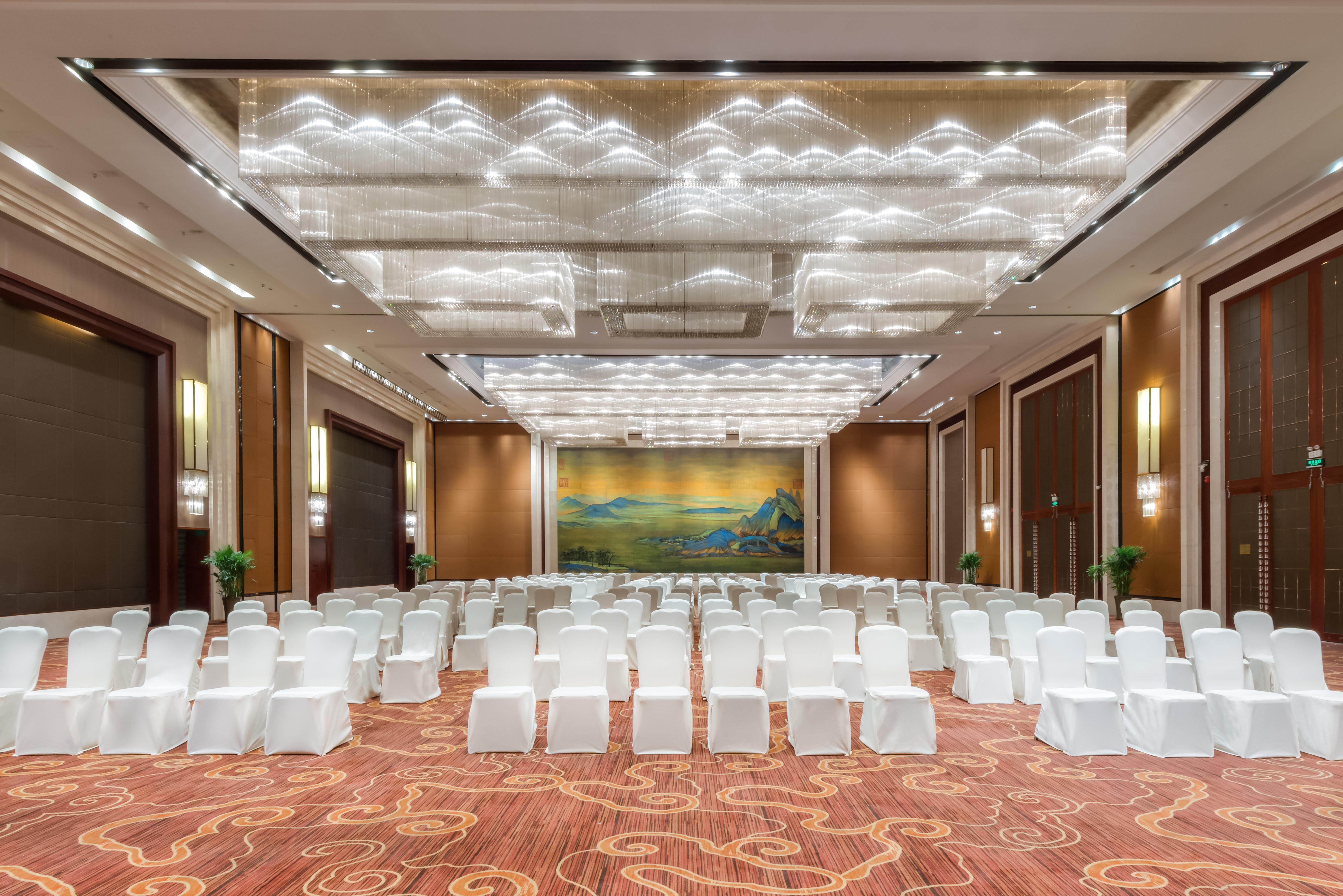 Отель Crowne Plaza Xiangyang By Ihg Экстерьер фото