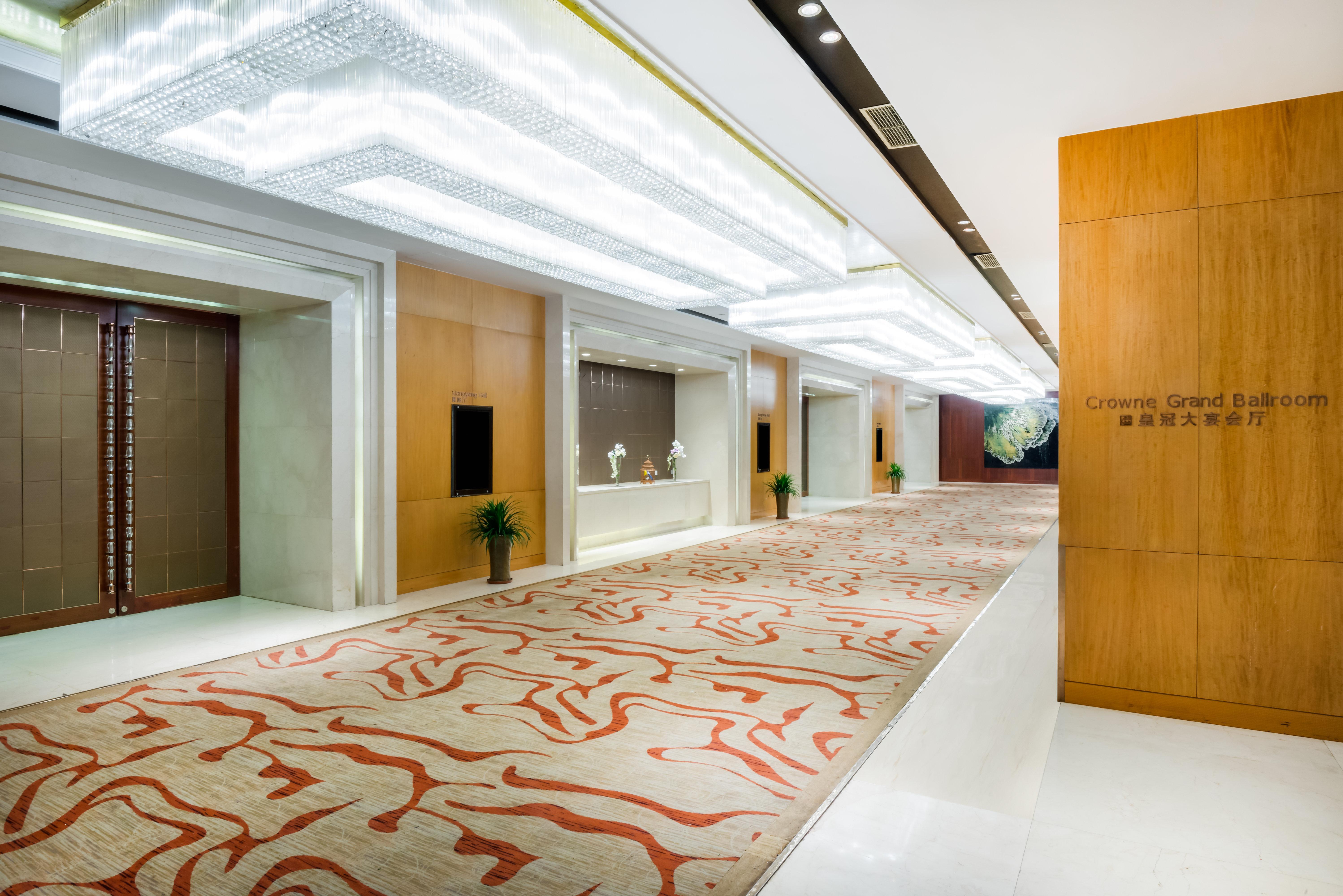 Отель Crowne Plaza Xiangyang By Ihg Экстерьер фото