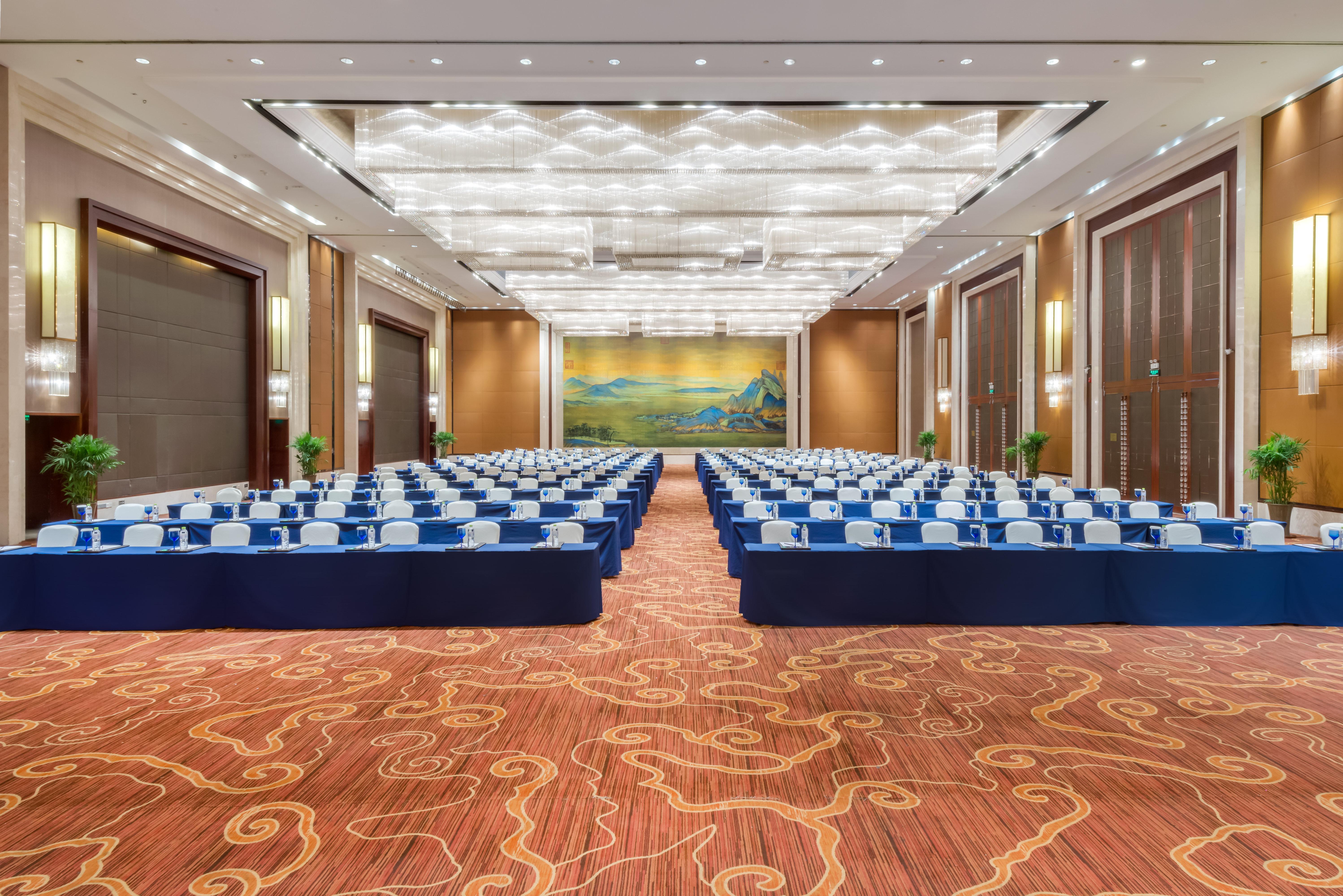 Отель Crowne Plaza Xiangyang By Ihg Экстерьер фото