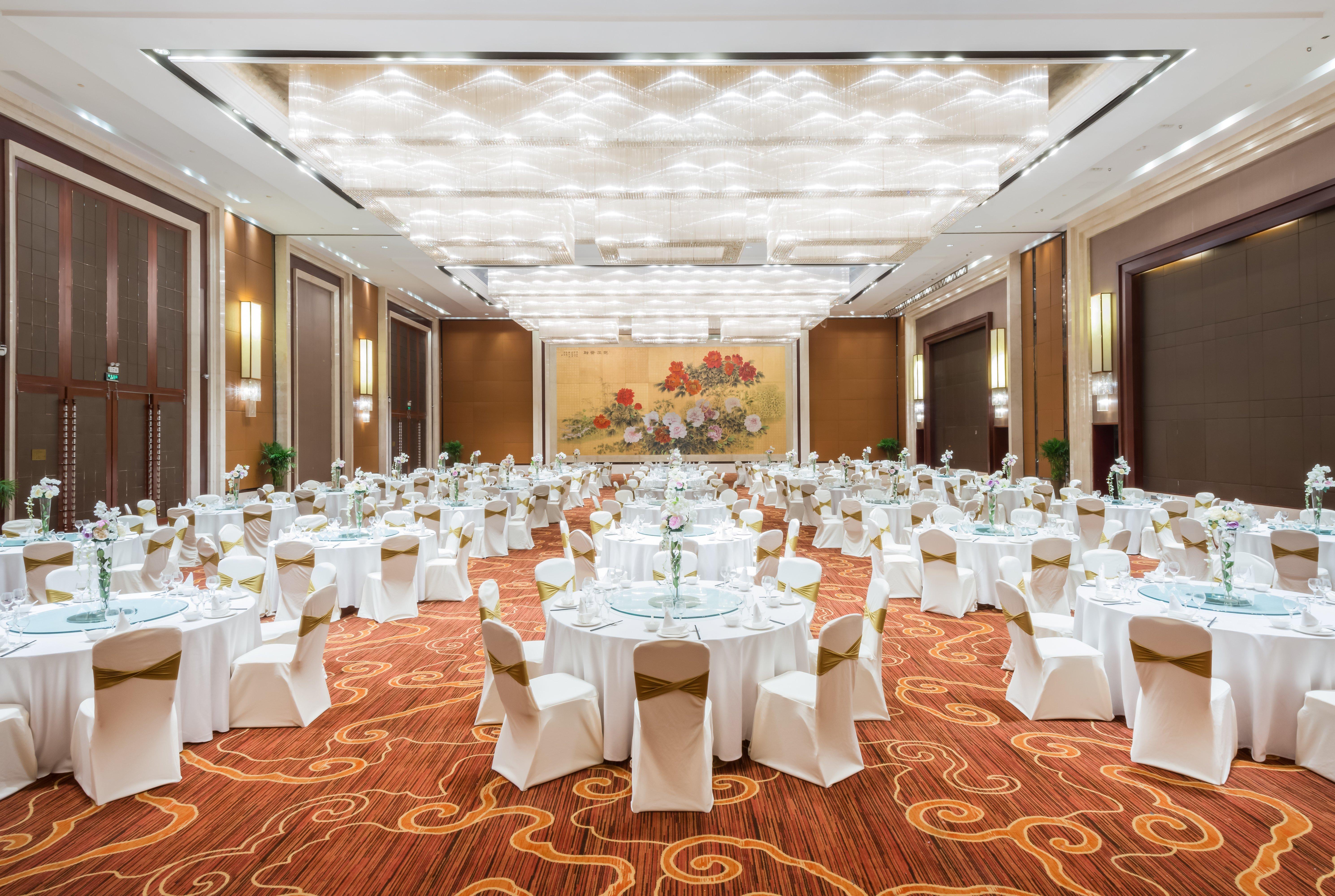 Отель Crowne Plaza Xiangyang By Ihg Экстерьер фото