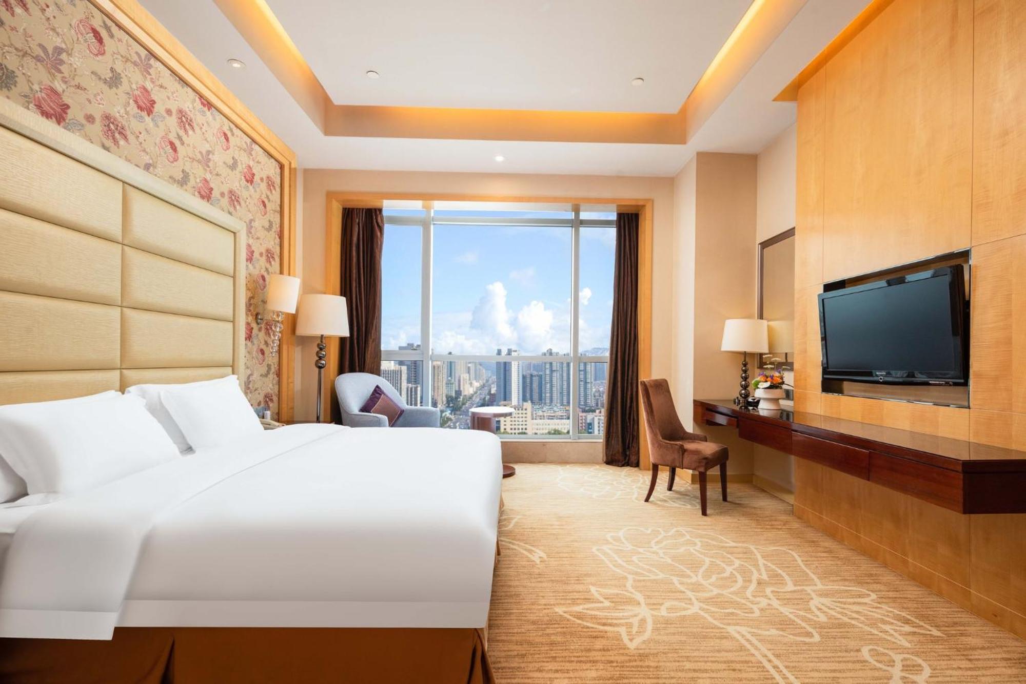 Отель Crowne Plaza Xiangyang By Ihg Экстерьер фото