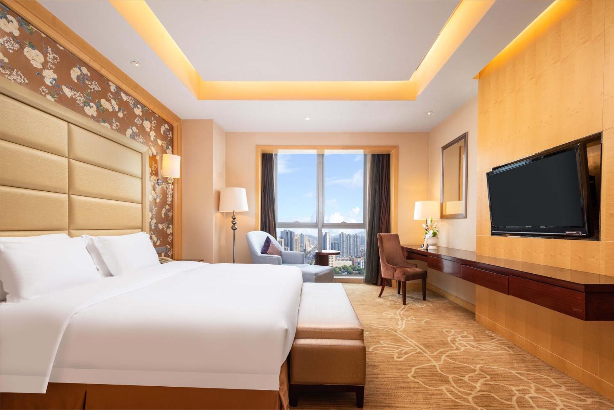 Отель Crowne Plaza Xiangyang By Ihg Экстерьер фото