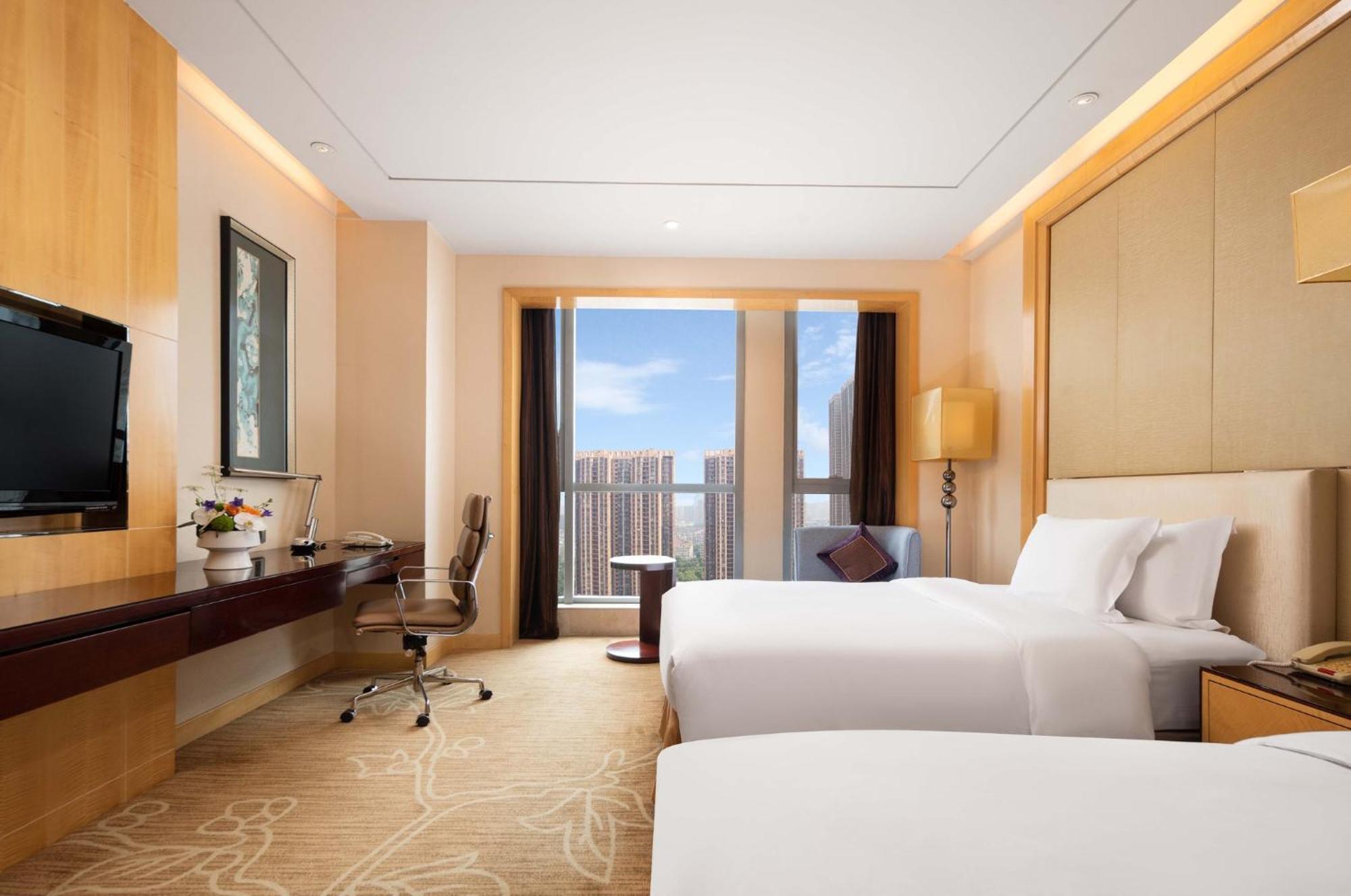 Отель Crowne Plaza Xiangyang By Ihg Экстерьер фото