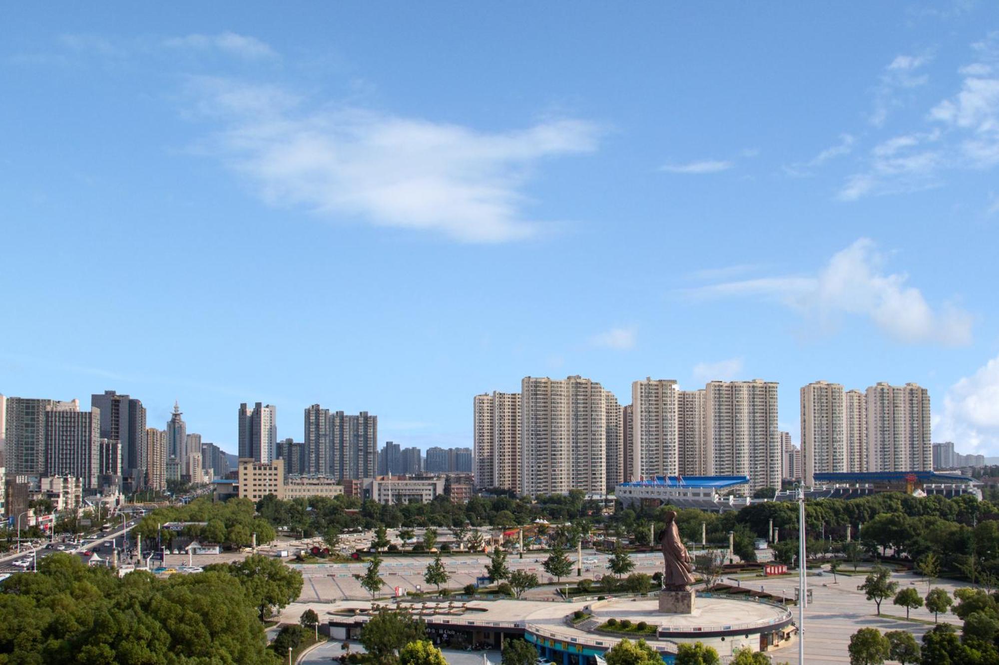 Отель Crowne Plaza Xiangyang By Ihg Экстерьер фото